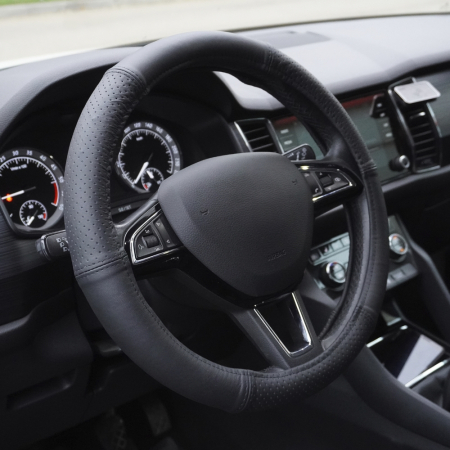 ACCESORII AUTO INTERIOR - Husa Volan Piele Naturala Semi Perforata Negru 35-37 Cm