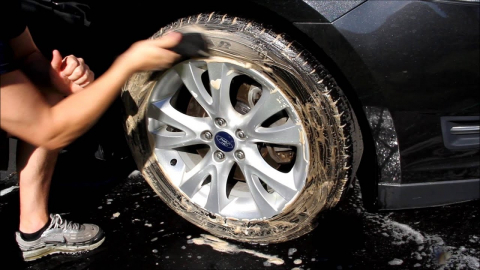 Perie dura cu maner pentru anvelope si mocheta [2]