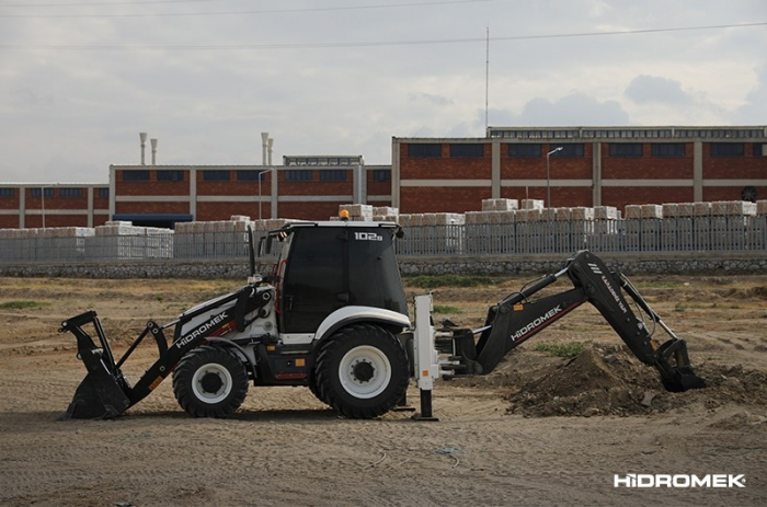 Buldoexcavator Hidromek HMK 102 B Alpha – 75 CP, 9.24T, diesel performant [4]