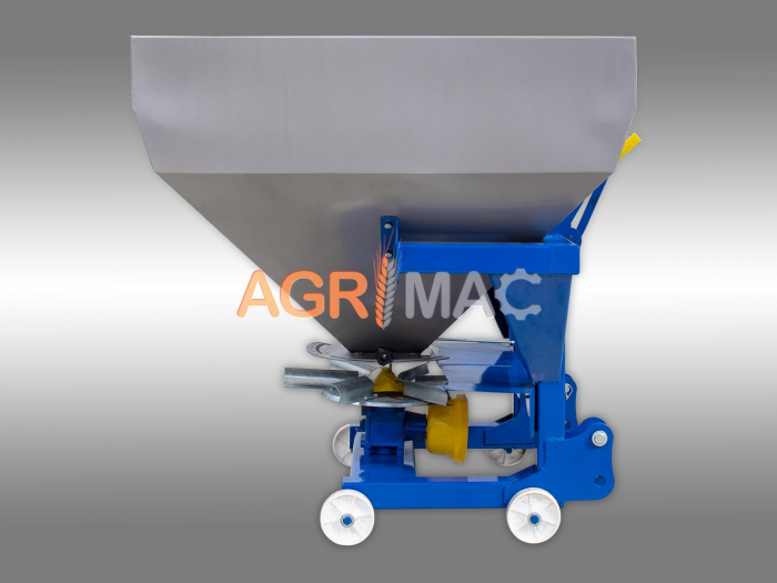 Distribuitor de îngrășăminte și sărăriță L800M – 800L, 18-20m [15]