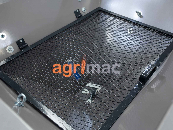 Distribuitor de îngrășăminte hidraulic și sărăriță L600H – 600L, 18-20m [7]