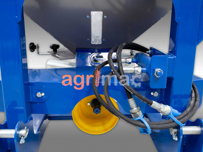 Distribuitor de îngrășăminte hidraulic și sărăriță L600H – 600L, 18-20m [12]