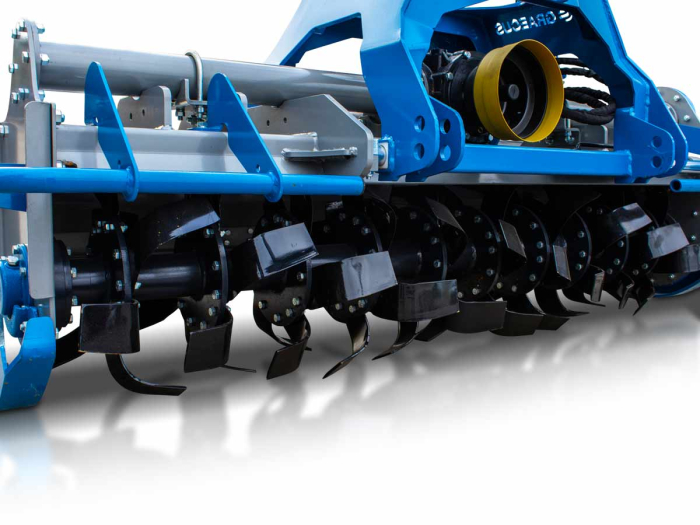 Freză profesională 1600 mm, transmisie 4 trepte [7]