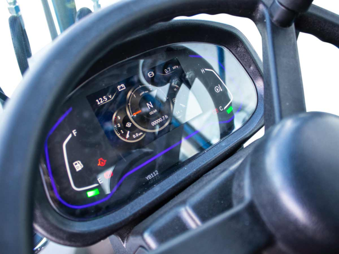 Mini încărcător frontal 60 CP, 1600 kg [10]