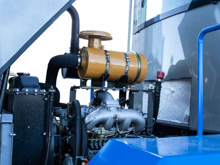 LD23 Cab – Încărcător frontal articulat 4×4, motor 75 CP, cabină climatizată, 2300 kg sarcină, cupă 2050 mm [18]