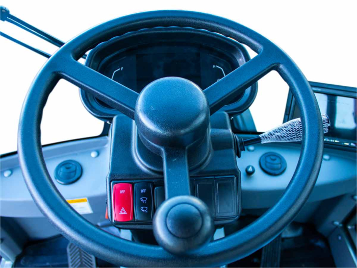 Mini încărcător frontal telescopic 60 CP, 2800 kg [11]