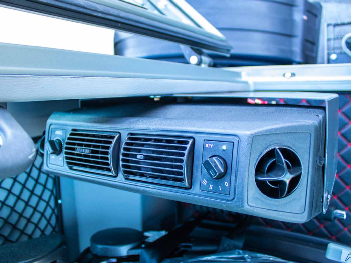 Mini încărcător frontal telescopic 60 CP, 2800 kg [16]