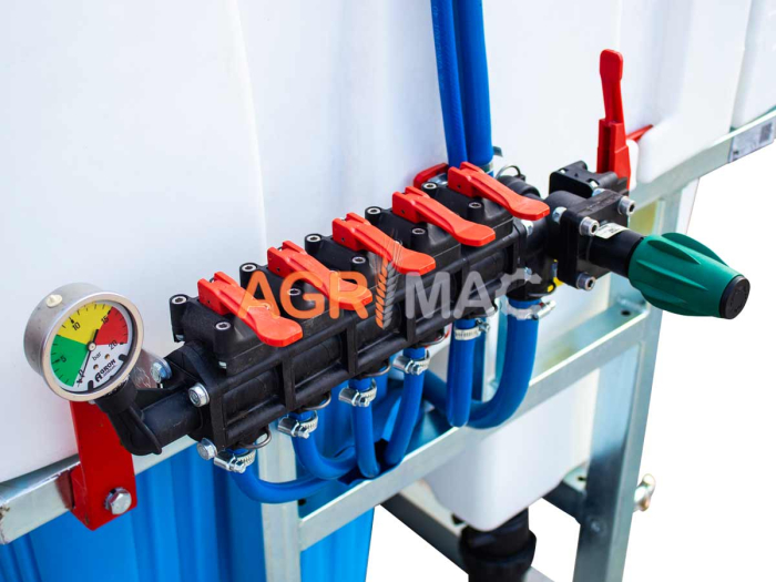 Instalație de erbicidat PA700+AD12 – 700L [19]