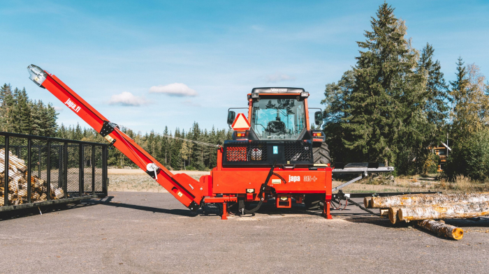 Linie de tăiere și despicare lemne electrică, Japa 315+ E, fabricată în Finlanda [2]