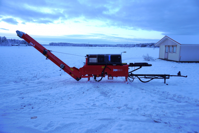 Linie de tăiere și despicare lemne electrică, Japa 315+ E, fabricată în Finlanda [8]