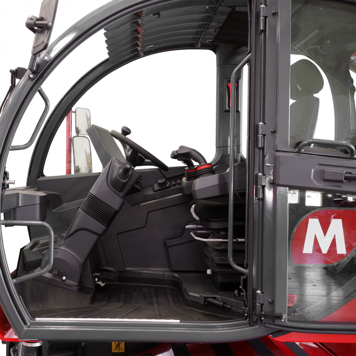 Magni RTH 6.31 – Încărcător Telescopic Tip Manitou, 30,8 m, 6T, Motor Volvo, Cabină Premium [7]