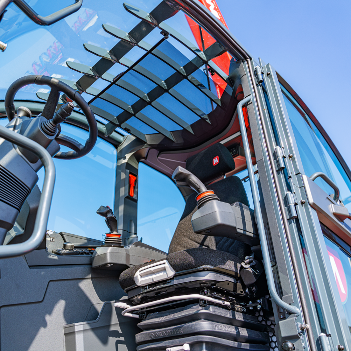 Magni RTH 6.31 TC – Încărcător Telescopic Tip Manitou 30,8 m, Cabină Înclinabilă 0–21°, 6T, Motor Volvo 218 CP [9]