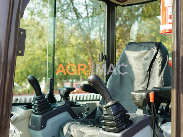 Miniexcavator EB40C-PRO – 4T, cabină A/C, motor Kubota Diesel, braț rotativ [7]