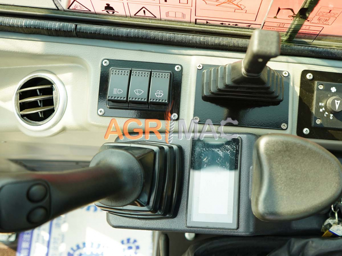 Miniexcavator EB40C-PRO – 4T, cabină A/C, motor Kubota Diesel, braț rotativ [12]