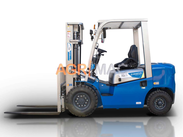 Motostivuitor diesel Clark 2.5T Xinchai C490 cu catarg Triplex 4500 mm și furci 1220 mm [3]