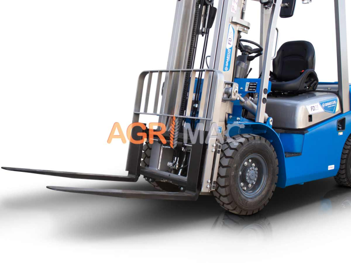 Motostivuitor diesel Clark 2.0T Xinchai C490 cu catarg Duplex 3000 mm și furci 1220 mm [7]