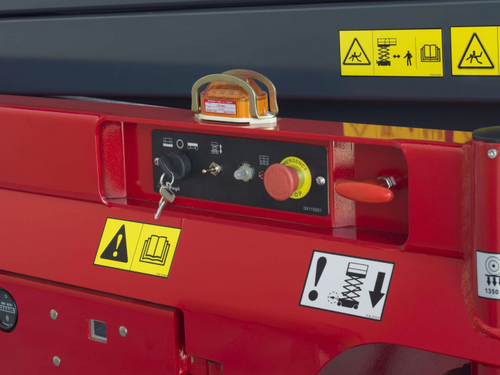 Nacelă foarfecă Magni DS2223RTP – 22 metri, diesel, 750 kg, teren accidentat | Uneltisimo.ro [3]