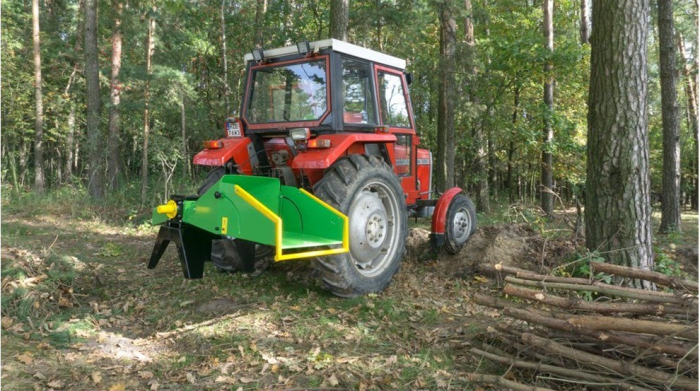 REMET R40 – tocător crengi 40 mm pentru tractor [2]