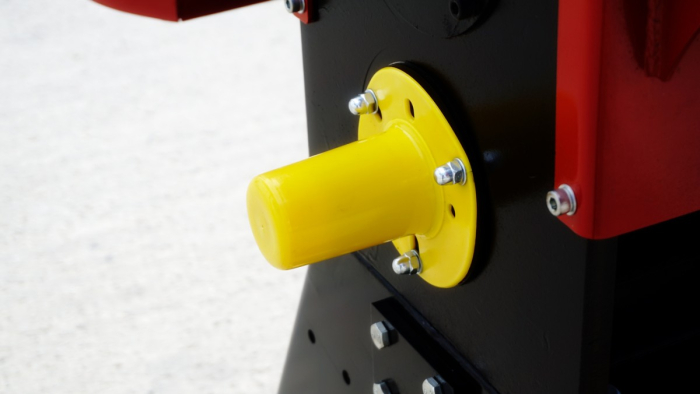 REMET R80 – tocător crengi 70 mm pentru tractor [9]