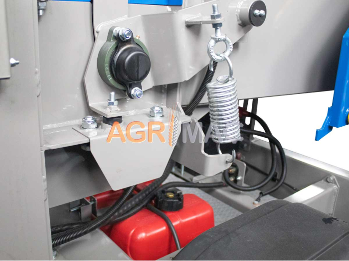 Tocător de crengi KBT15H, motor Loncin 27 CP, hidraulic, 150 mm [25]