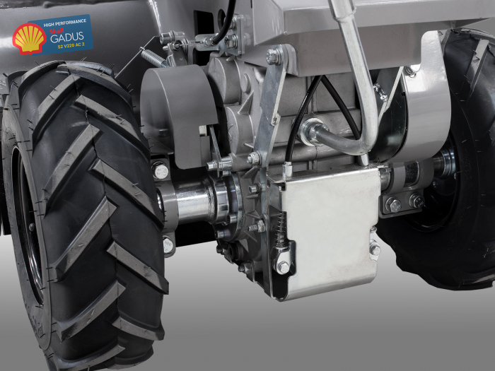 Tocator de resturi vegetale cu motor pe benzina Graecus GK [15]
