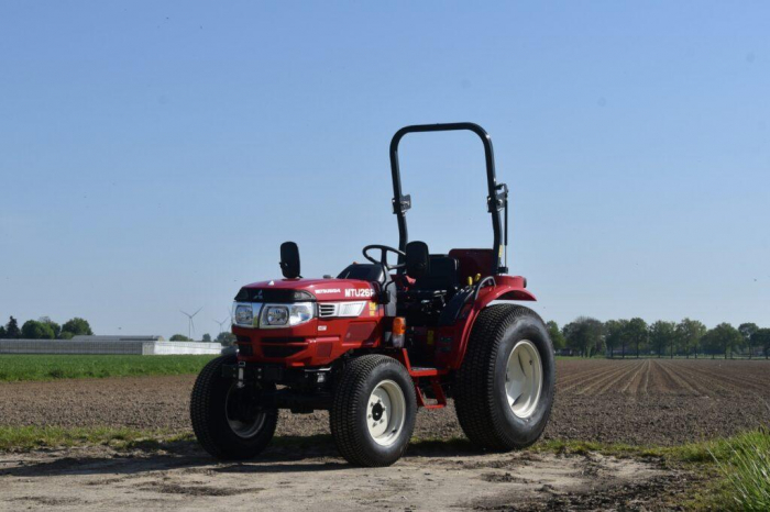 Mitsubishi MTU26RH – Tractor compact japonez 24.7 CP, PTO față/spate, transmisie hidrostatică HST [7]