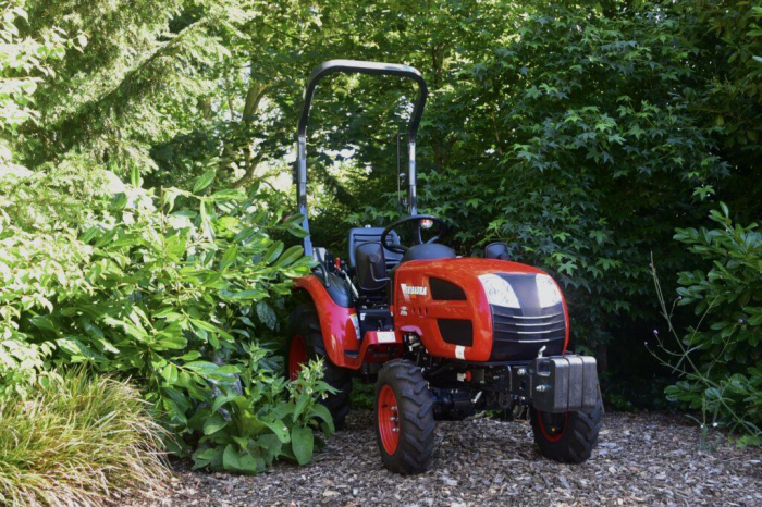 Shibaura SB25h – Tractor compact japonez 24 CP, transmisie hidrostatică, PTO 540/960, PTO intermediar, ridicare 650 kg [4]