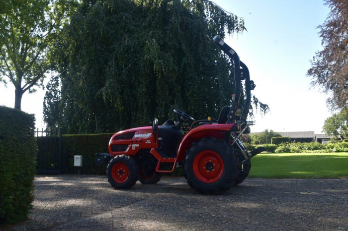 Shibaura SB25h – Tractor compact japonez 24 CP, transmisie hidrostatică, PTO 540/960, PTO intermediar, ridicare 650 kg [5]