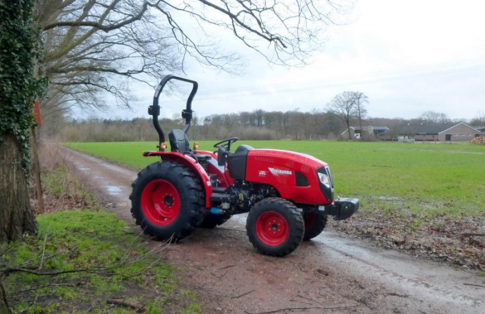 Shibaura SB36h – Tractor compact 35 CP, transmisie HST 3 trepte, PTO 540/750, ridicare 1500 kg, direcție asistată [11]