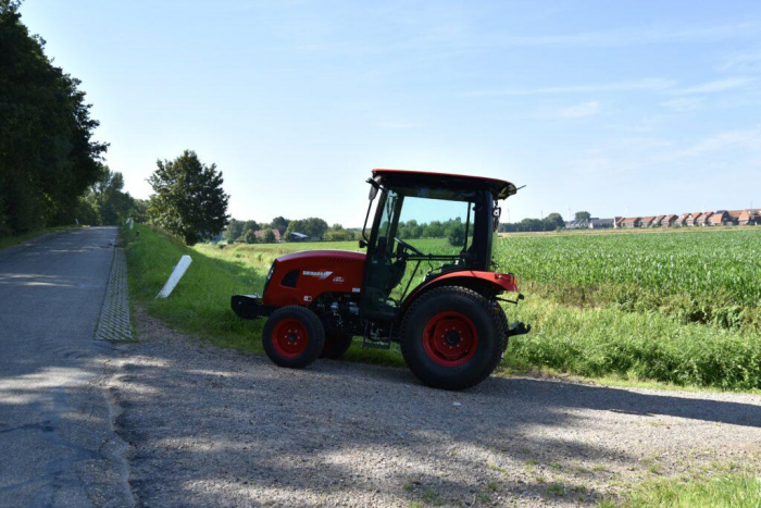 Shibaura SB36hc – Tractor compact 35 CP, cabină A/C, HST 3 game, PTO 540/750, 4 supape hidraulice, 1500 kg ridicare [5]