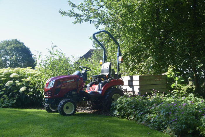 Shibaura SX25 – Tractor sub‑compact 24,5 CP, transmisie hidrostatică, PTO față/spate, direcție asistată [5]