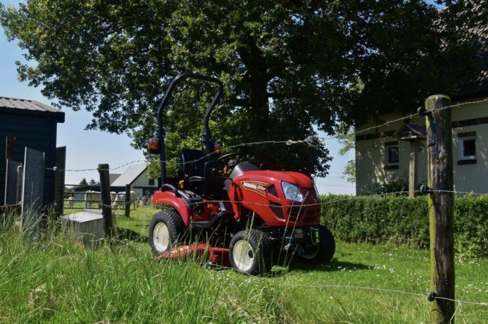 Shibaura SX25 – Tractor sub‑compact 24,5 CP, transmisie hidrostatică, PTO față/spate, direcție asistată [10]