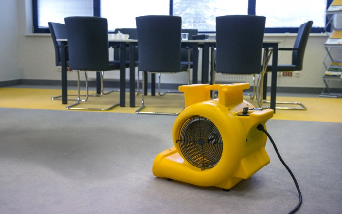Ventilator industrial tip CD5000 cu priza suplimentara [3]