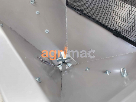 Distribuitor de îngrășăminte și sărăriță L1000M – 1000L, 18-20m [12]