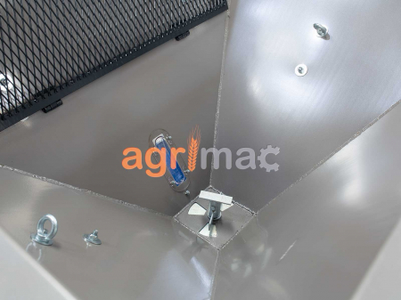 Distribuitor de îngrășăminte și sărăriță L600M – 600L, 18-20m, pentru tractor [9]