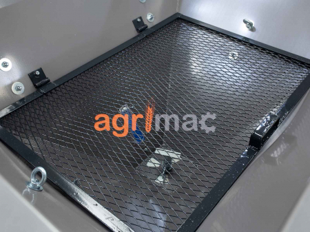 Distribuitor de îngrășăminte hidraulic și sărăriță L600H – 600L, 18-20m [6]