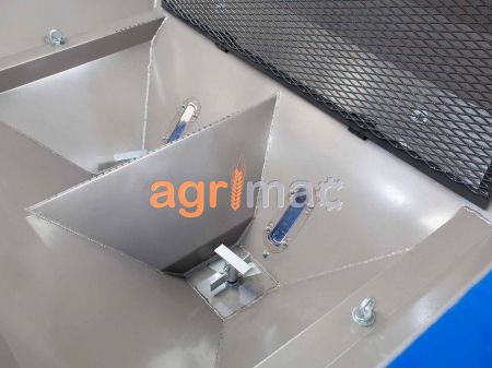 Distribuitor de îngrășăminte cu 2 discuri și sărăriță hidraulică 2L800H – 800L, 18-20m [12]