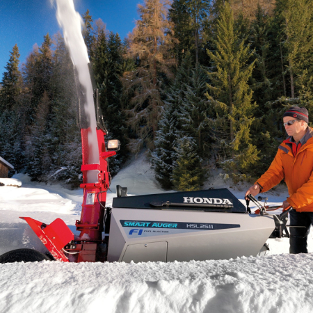 Freza de zăpadă profesională Honda HSL 2511 ERG cu motor GX690 22.4 CP și tracțiune pe senile [4]