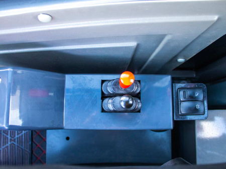 Mini încărcător frontal 60 CP, 1600 kg [12]