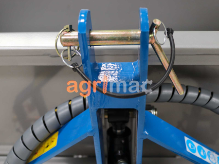 Lada suspendată ranforsată KM160, 550 kg, prindere în 3 puncte [11]