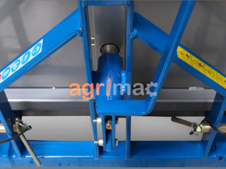 Lada suspendată ranforsată KM160, 550 kg, prindere în 3 puncte [10]