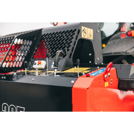 Japa 395 TR – Procesator lemne PTO tractor cu despicare 12,5 t și bandă 4,4 m, control hidraulic [20]