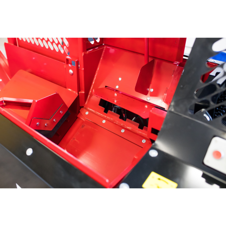 Japa 405 TRE – Linie tăiere & despicare lemn cu motor 10 kW + PTO tractor, Perfect Split™ & Clean™, 12,5 tone [15]