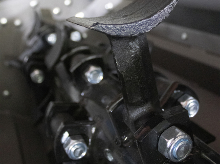 Tocător de Vegetație cu Braț MTK120 [13]