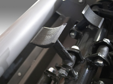 Tocător de Vegetație cu Braț MTK120 [12]