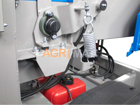 Tocător de crengi KBT15H, motor Loncin 27 CP, hidraulic, 150 mm [24]