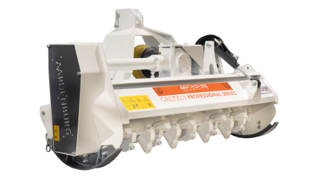 Cosire si tocare vegetatie - Tocător forestier Delta M Grizzly, cardan tractor 45 CP, diametru 15 cm