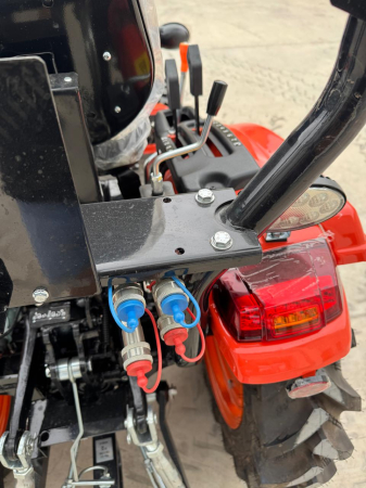 Tractor Hinomoto HM275 – 25 CP, 4×4, transmisie 9+3, PTO 540/980 rpm, motor 3 cilindri diesel [33]