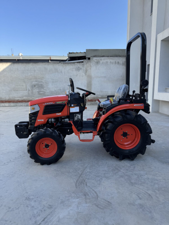 Tractor Hinomoto HM3025 – 25 CP, 3 cilindri, 4x4, PTO 540/1000 rpm, direcție hidrostatică [4]