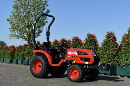 Shibaura SB22m – Tractor compact japonez 21 CP, PTO spate/intermediar, ridicare 650 kg, 4x4, transmisie mecanică 6+2 [5]